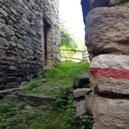 La Baita Di Francesca Montecrestese Exterior foto